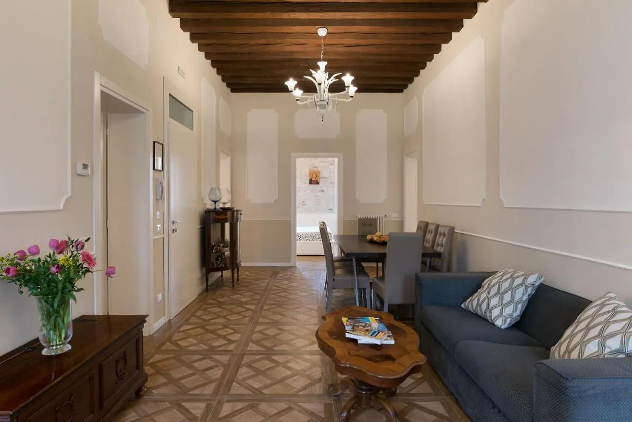 شقة البندقية  في Ca'Delle Muneghe Antico Convento Del XVI Secolo 0*,  إيطاليا